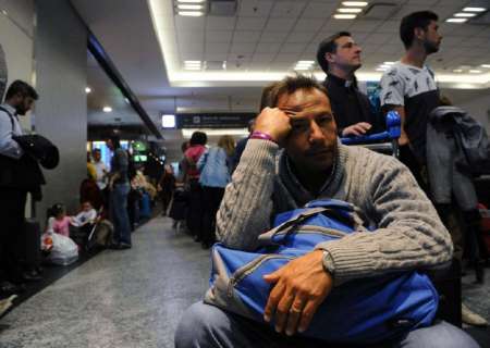 Hay 57 vuelos cancelados y 7.000 pasajeros afectados por una sorpresiva medida de fuerza gremial