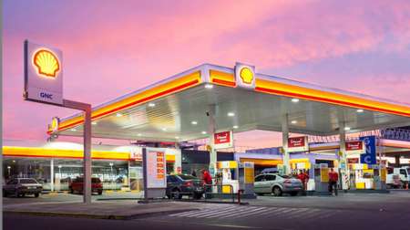 Shell anunció que bajará hasta 2,7% los precios de las naftas en todo el país