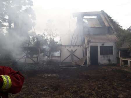 Detienen a una salteña por incendiar su casa