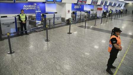 Aerolíneas no volará hoy y los gremios paran por un suba salarial