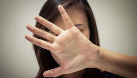 Monitorean con un sistema electrónico a 36 agresores