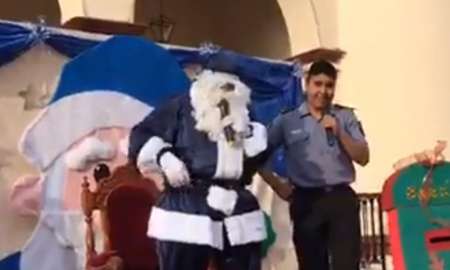 Papá Noel Azul repartió regalos a los niños de Salta