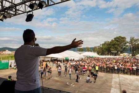 Siguen las quejas contra las carpas, tras los incidentes de ayer