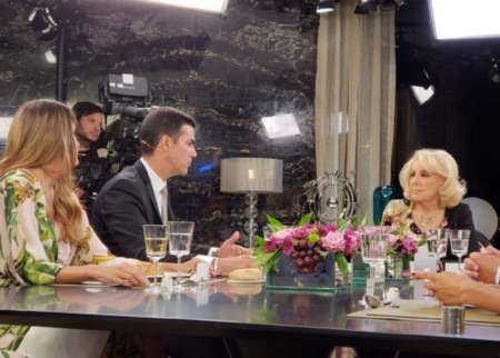 Urtubey pasó por la mesa de Mirtha Legrand y remarcó la necesidad de “cambiar el sistema político”