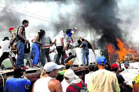 Venezuela: trágicos disturbios y represión en las fronteras