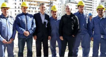 Video: un obrero encaró a Macri: "estamos peor, hagan algo, por favor"