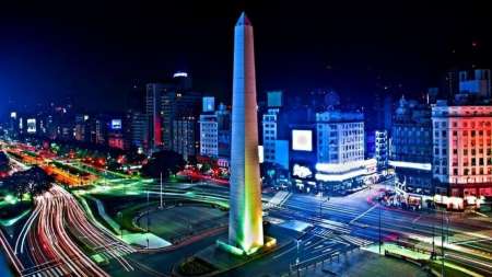 "Argentina está a un paso del colapso económico", según la revista Forbes