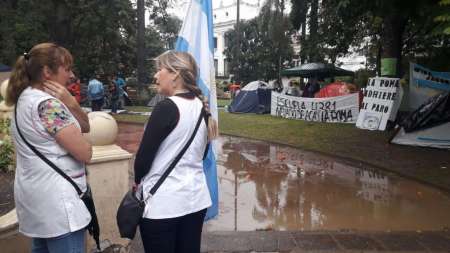 Video: docentes continúan con el acampe y las protestas en Salta