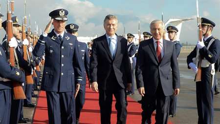 Mauricio Macri se reunió con Michelle Bachelet en Chile y pidió avanzar en la integración del Mercosur y la Alianza del Pacífico