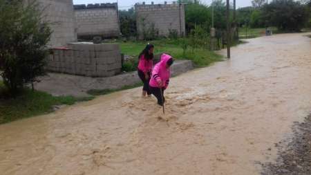 Video: las intensas lluvias elevaron el caudal del río Vaqueros y sigue el alerta meteorológico