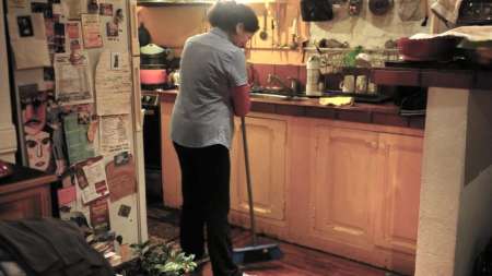 Trabajo en negro y bajos sueldos: realidad que golpea a diario al personal doméstico