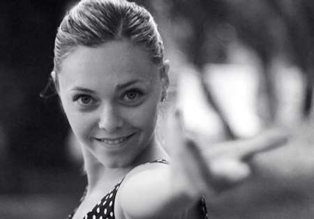 La bailarina embarazada del Ballet Folclórico podrá seguir en su cargo